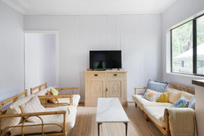 Beach Shack semi detached, 2 Min Walk to Beach - Wattle, Pearl Beach